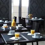 Western Du Pont Wilson 4* Lyon