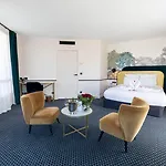 Western Du Pont Wilson 4* Lyon