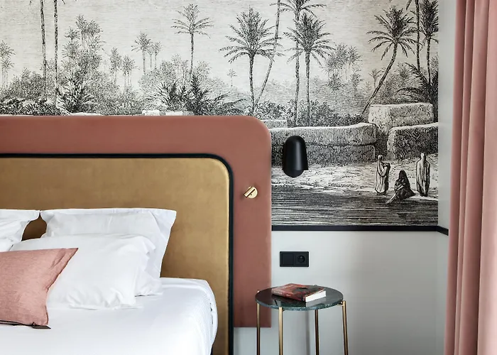Western Du Pont Wilson 4* Lyon